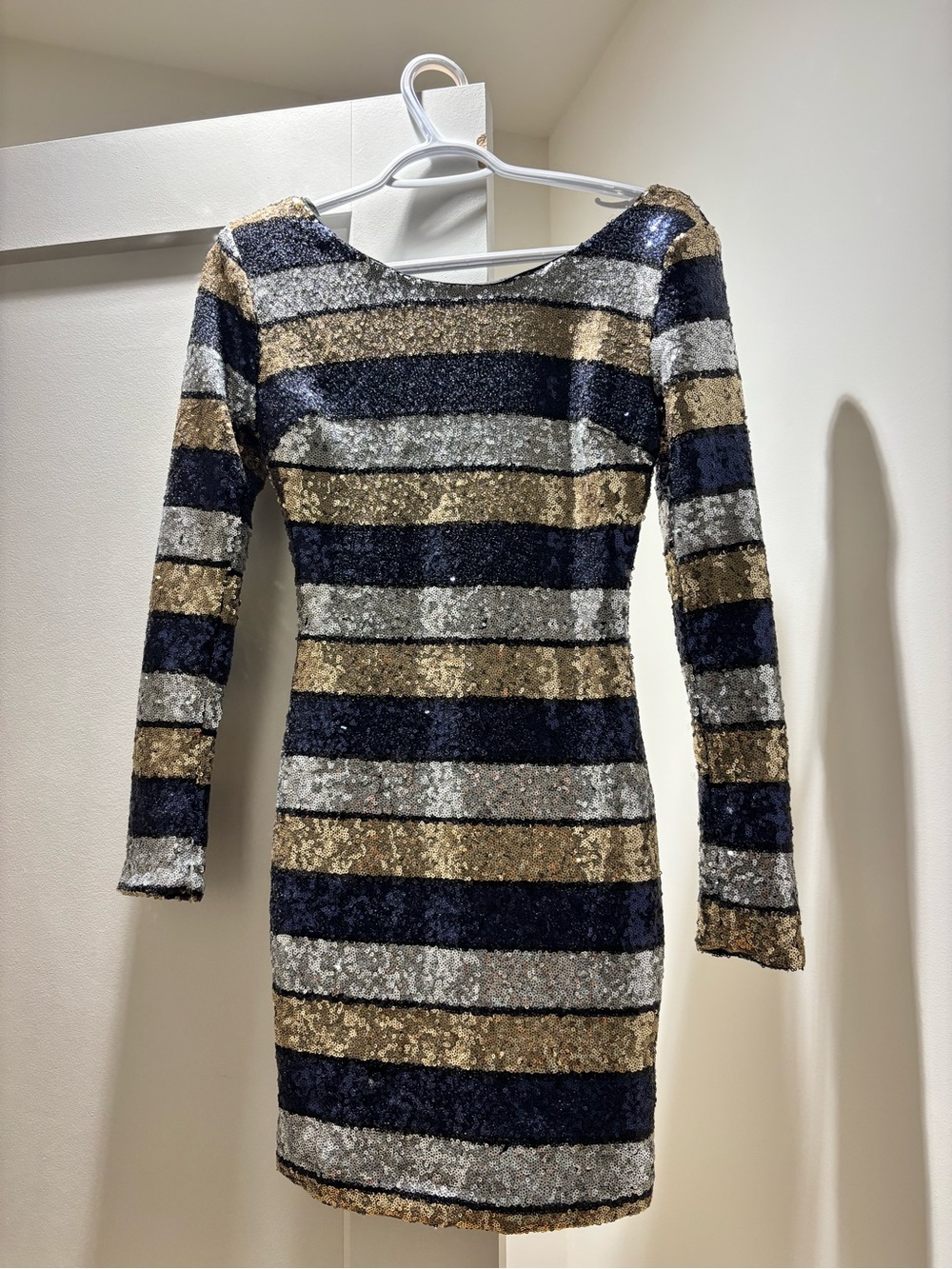 Xtaren Long Sleeve Sequined Stripe Bodycon Dress in Navy, Gold & Silver